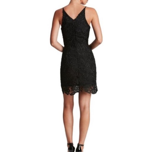 Dress The Population Black V-Neck Lace Cocktail Dress - Picture 6 of 11